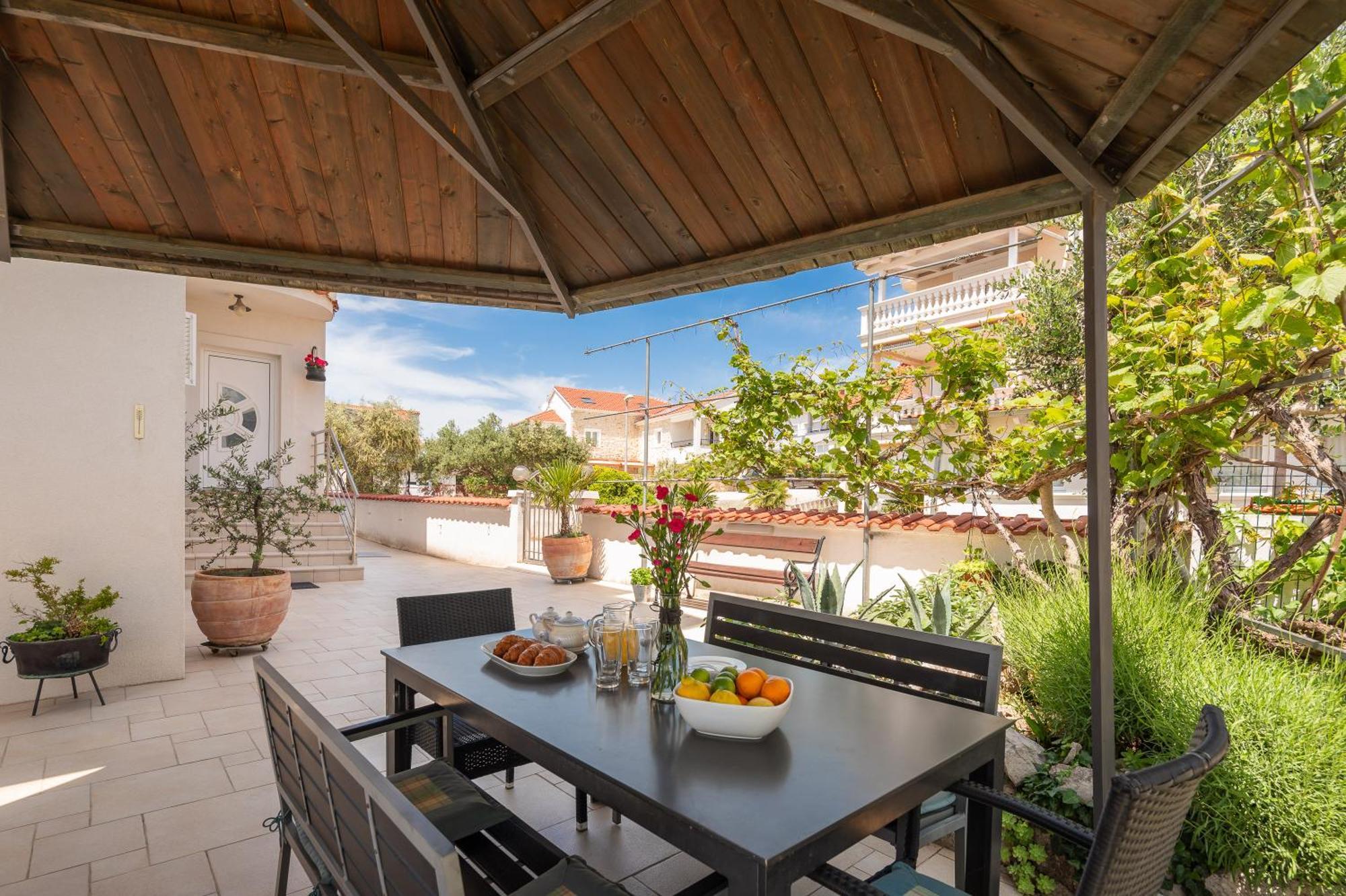 Apartments Tihi III Водице Екстериор снимка