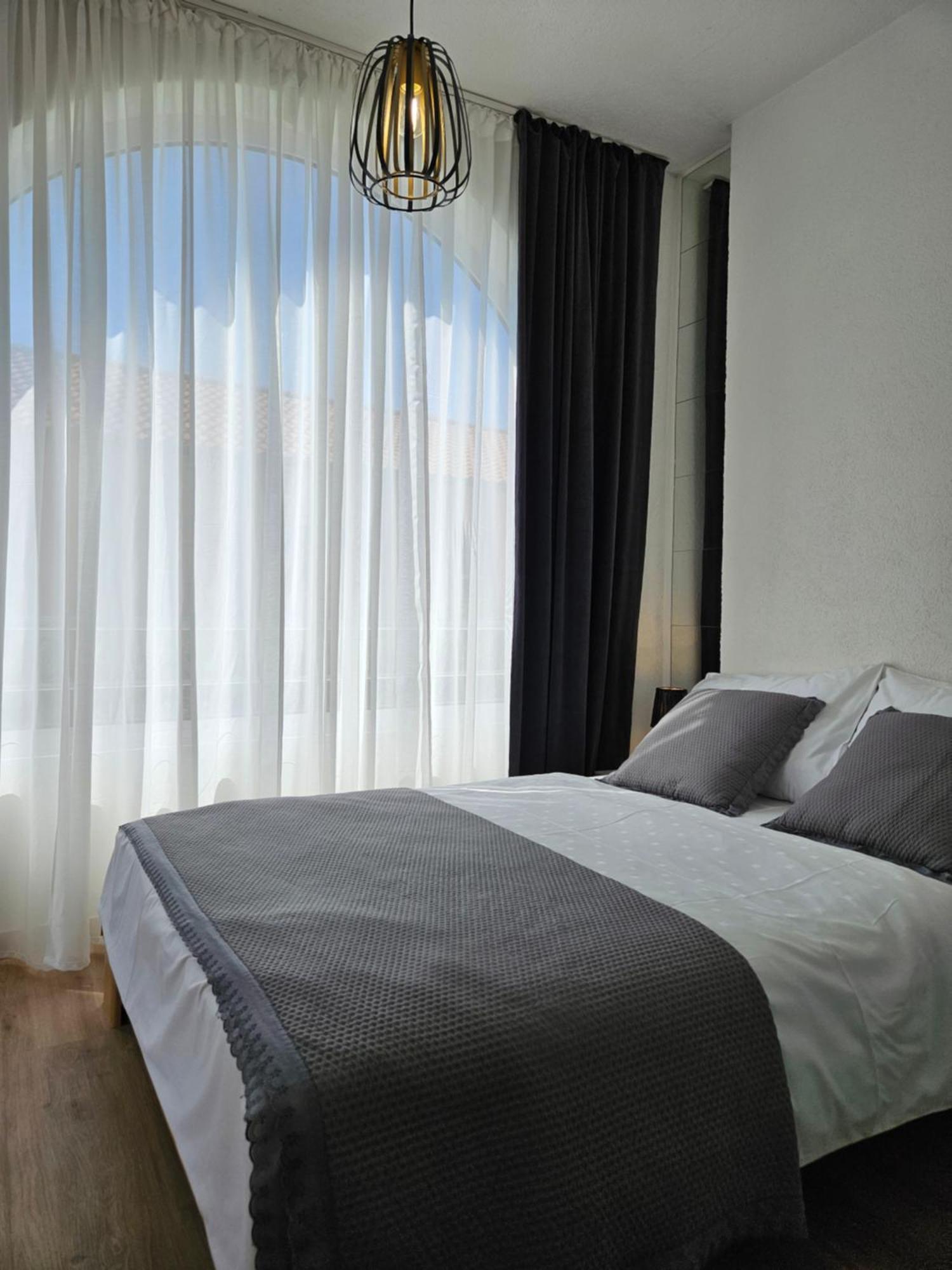 Apartments Tihi III Водице Екстериор снимка